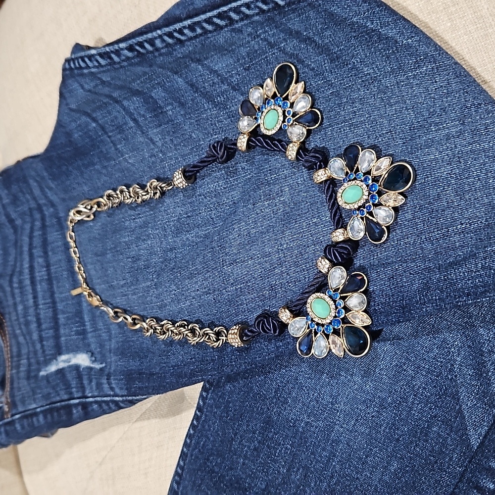 Mythologie statement necklace
